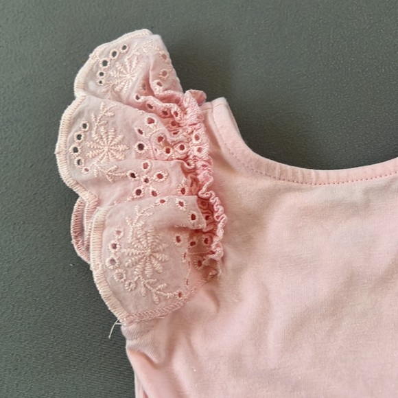 NWOT Zara Pink Eyelet Top Size 3-6 Months! - Picture 2 of 5